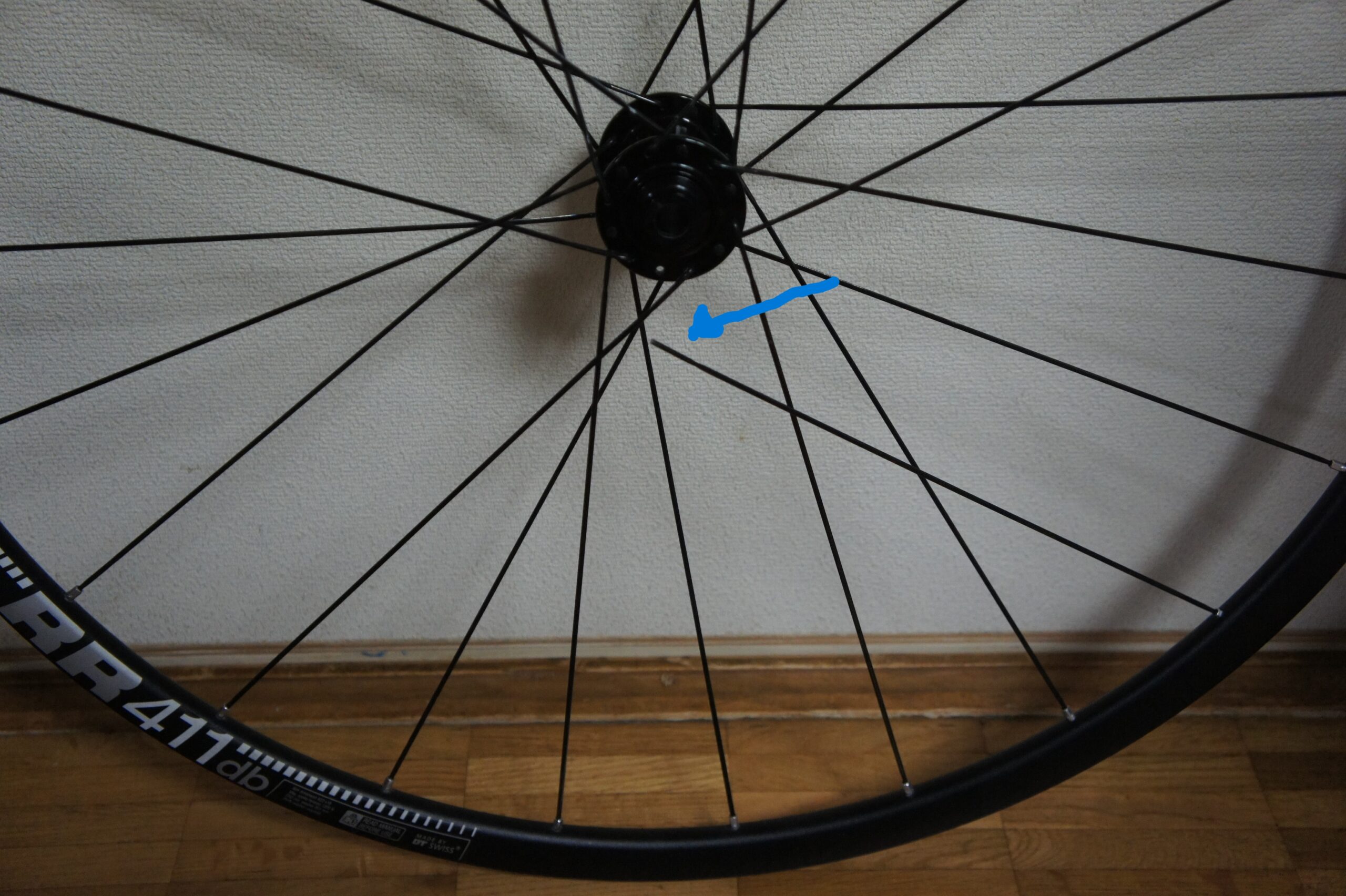 REVEL BIKE RW23カーボングラベルホイール リアスポーク１本折れ REVEL BIKE RW23カーボングラベルホイール リアスポーク1本折れ