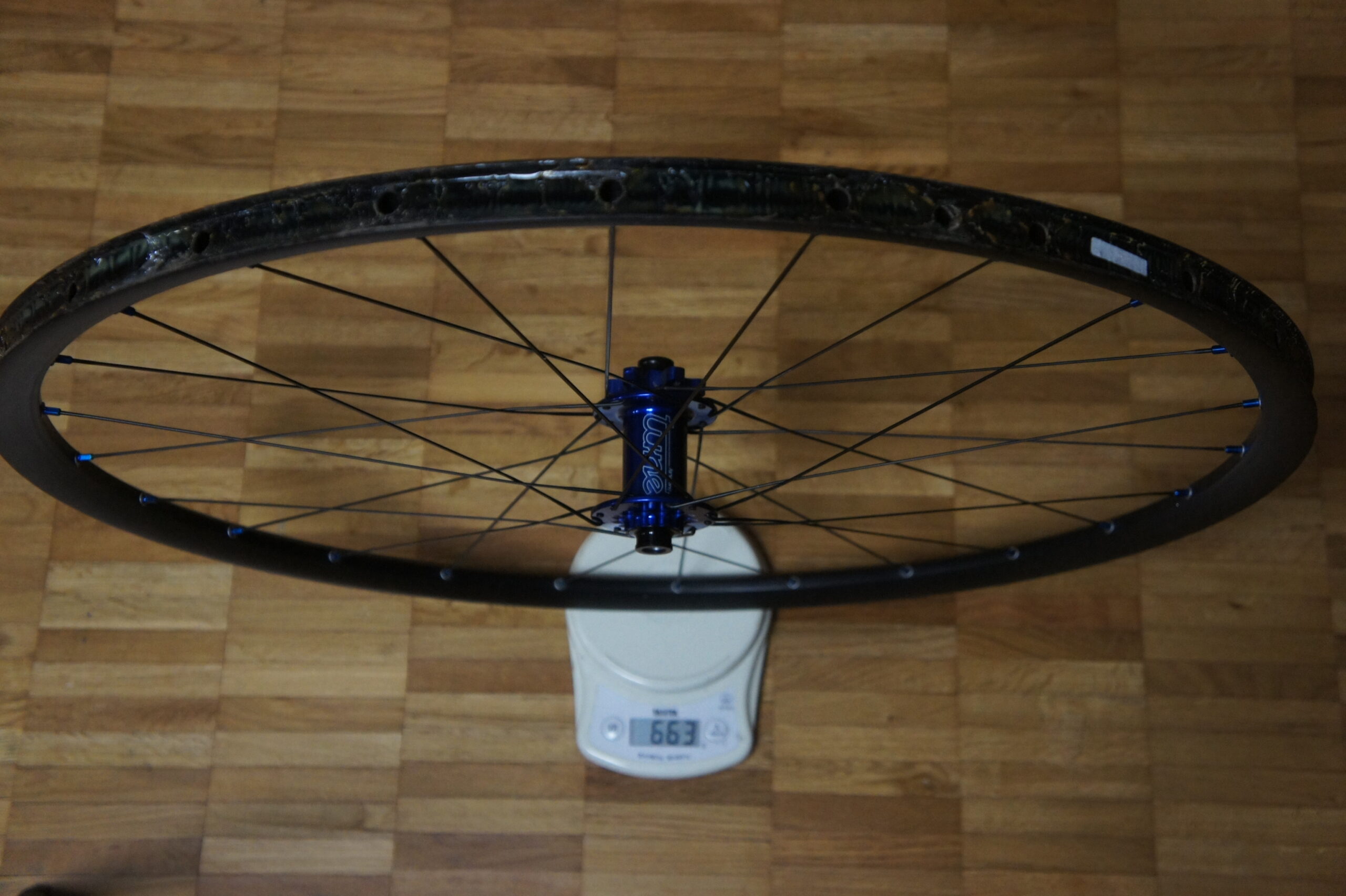 TUNEハブ使用チューブラーホイールをクリンチャーに組み替え – 手組